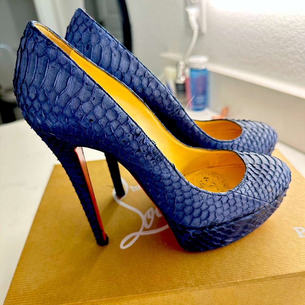Christian loubs- beautiful Bianca snake skin pumps